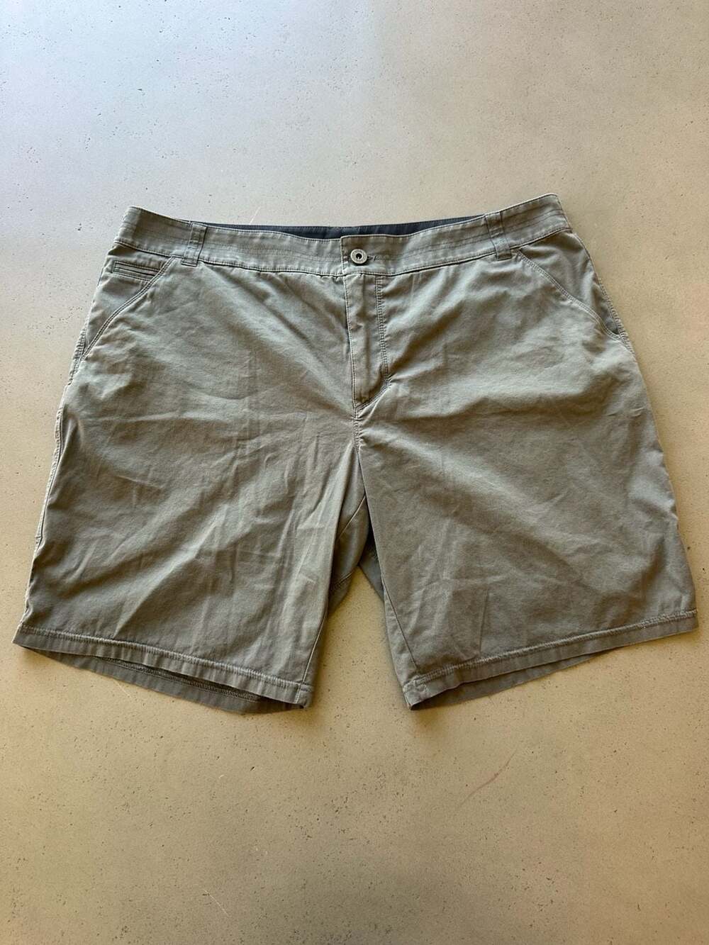 KÜHL Men's Hiking and Casual Chino Shorts, Olive Green, Size 40